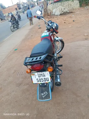 Bajaj Boxer 100 2025 Red