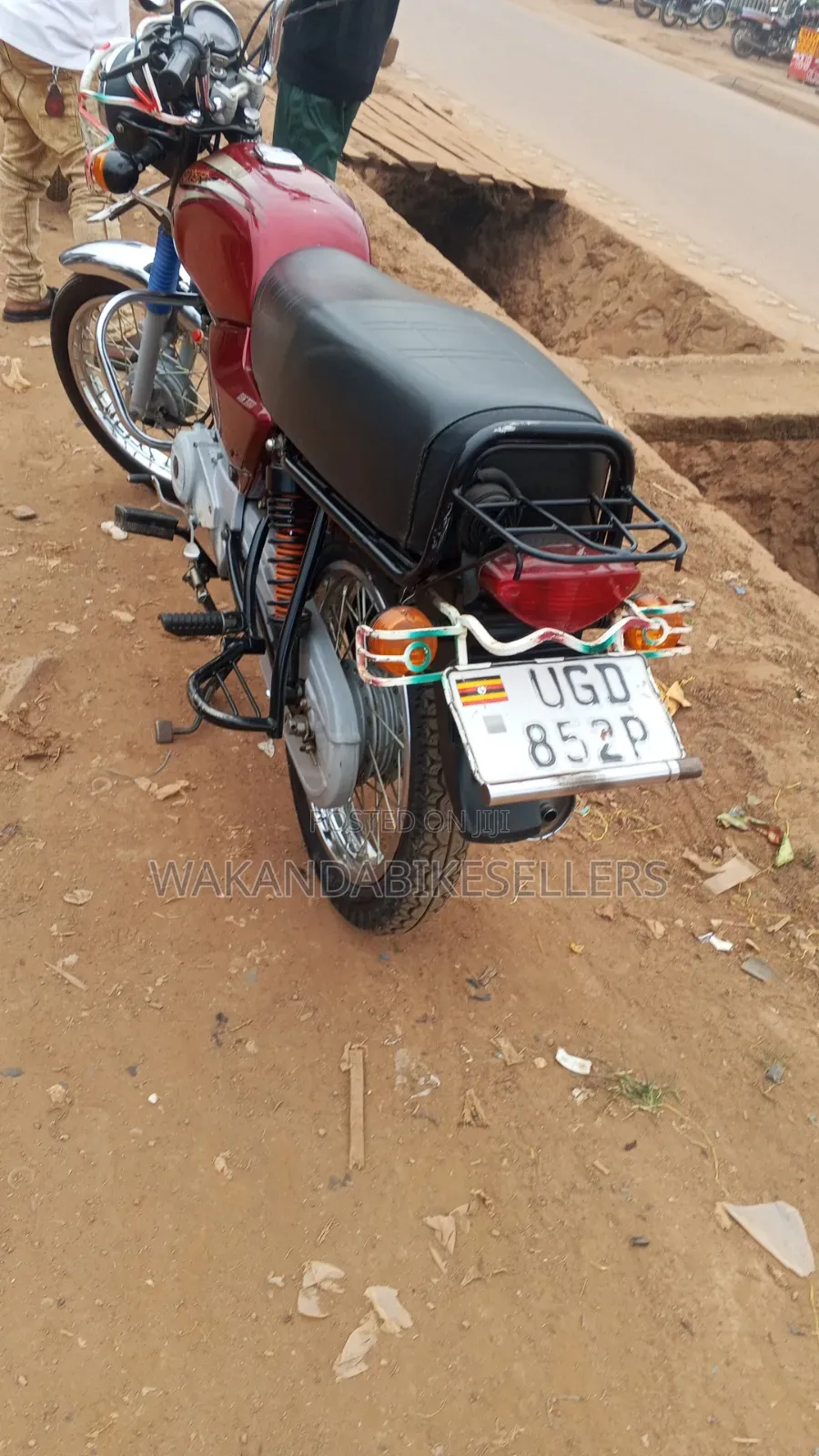 Bajaj Boxer 100 2024 Red