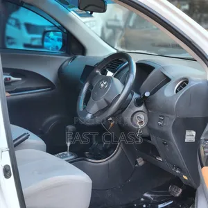 Toyota IST 2010 White
