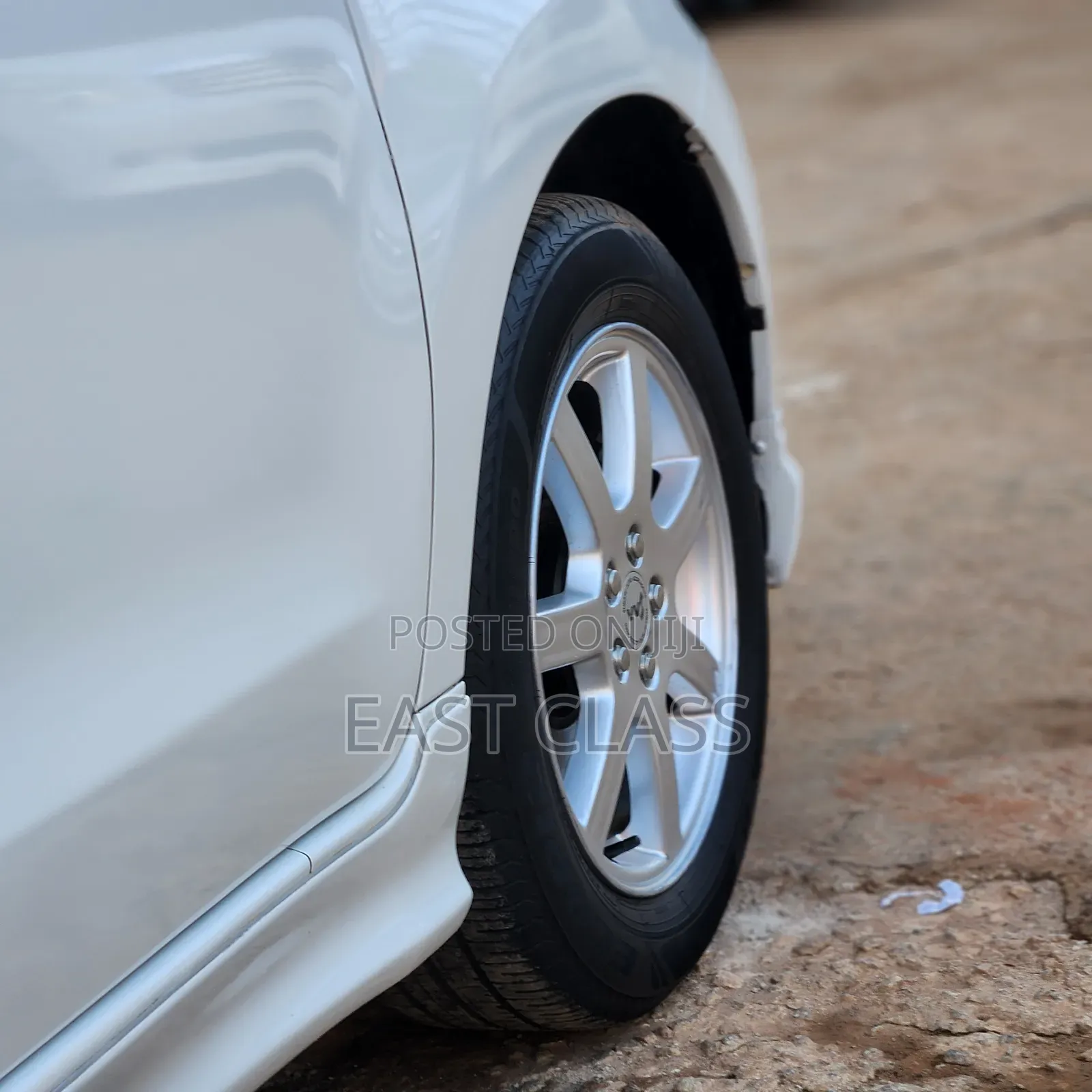 Toyota IST 2010 White