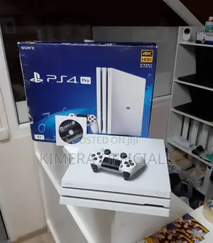 Chipped Ps4 Pro. Comes With 32 Already Installed and 2 Controllers