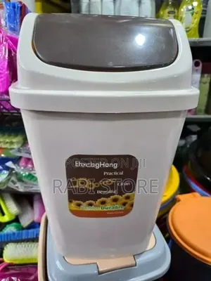 Flapping Lid Dustbin