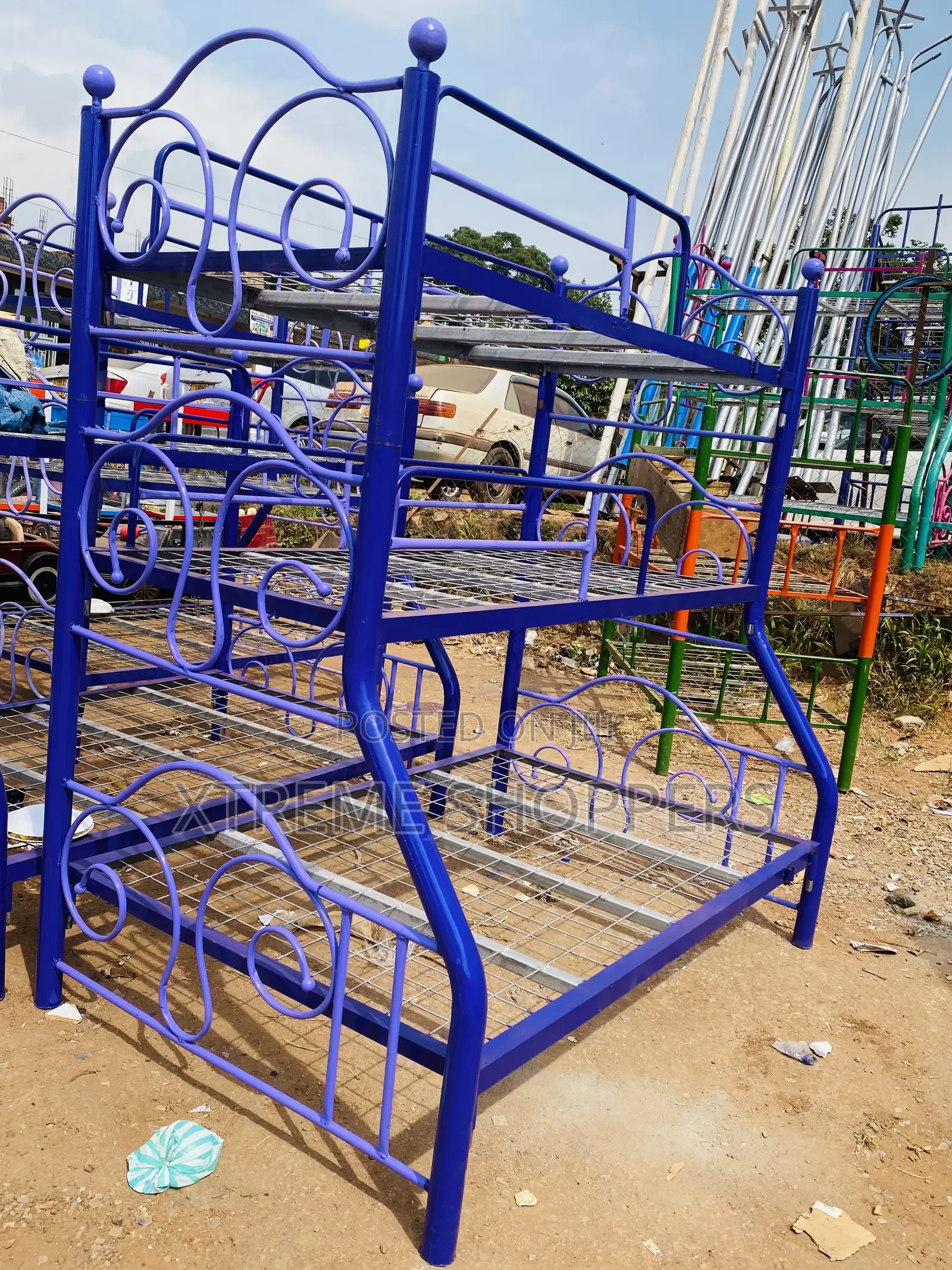 Triples Center /Bed-Decker Park-Metallic