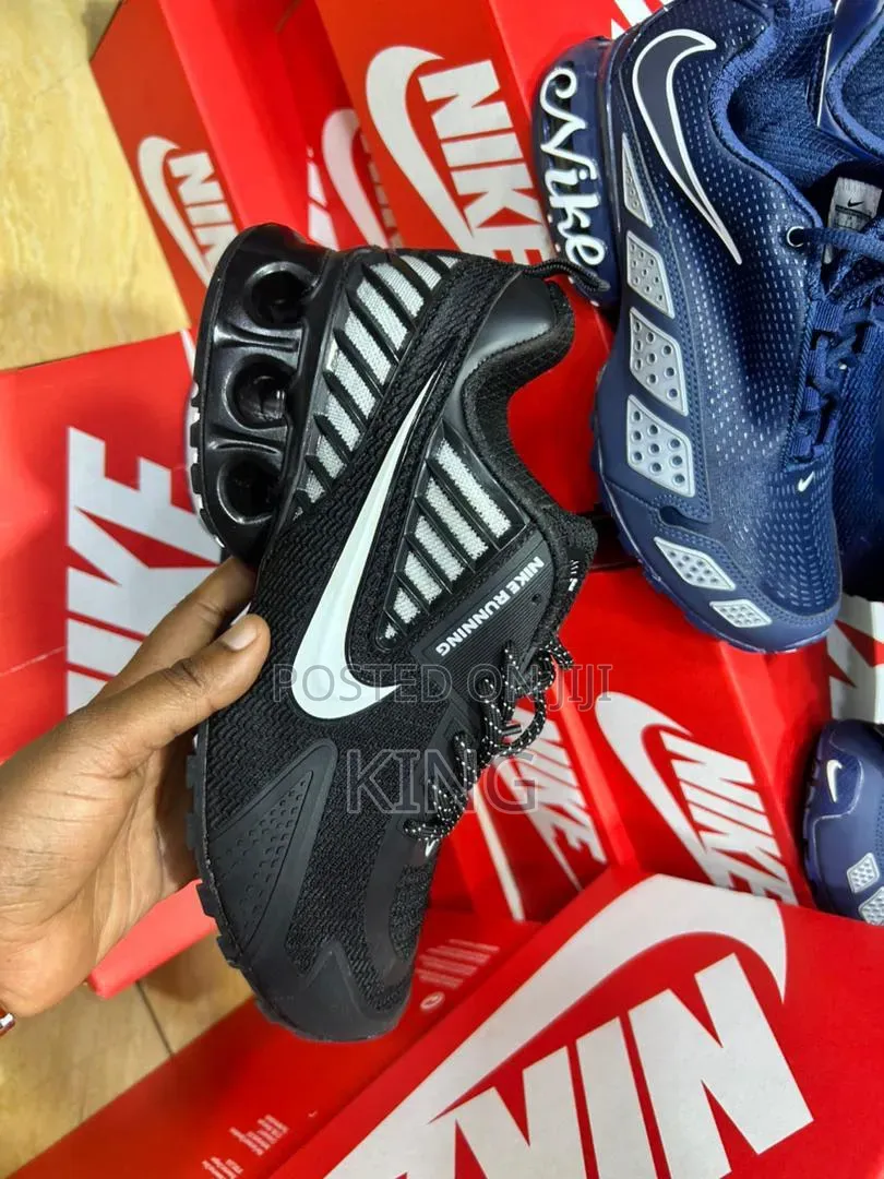 Nike Shox Running Shoes. Black