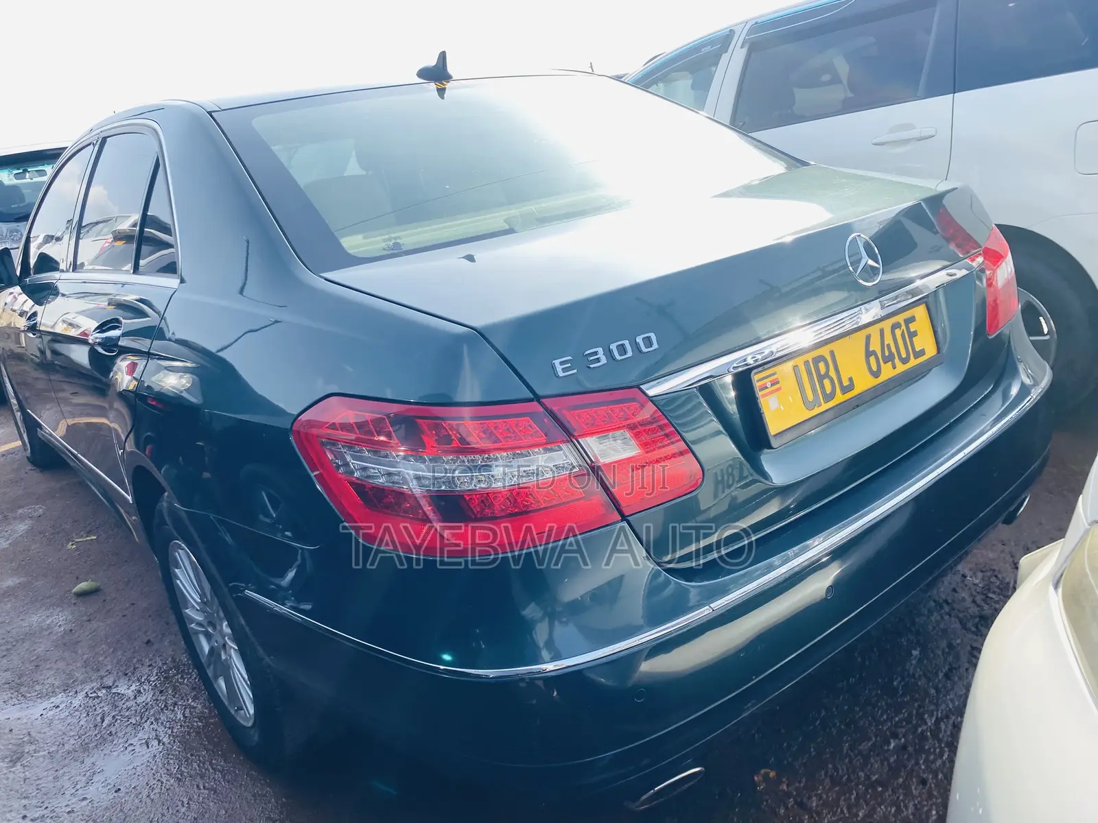 Mercedes-Benz E300 2009 Black
