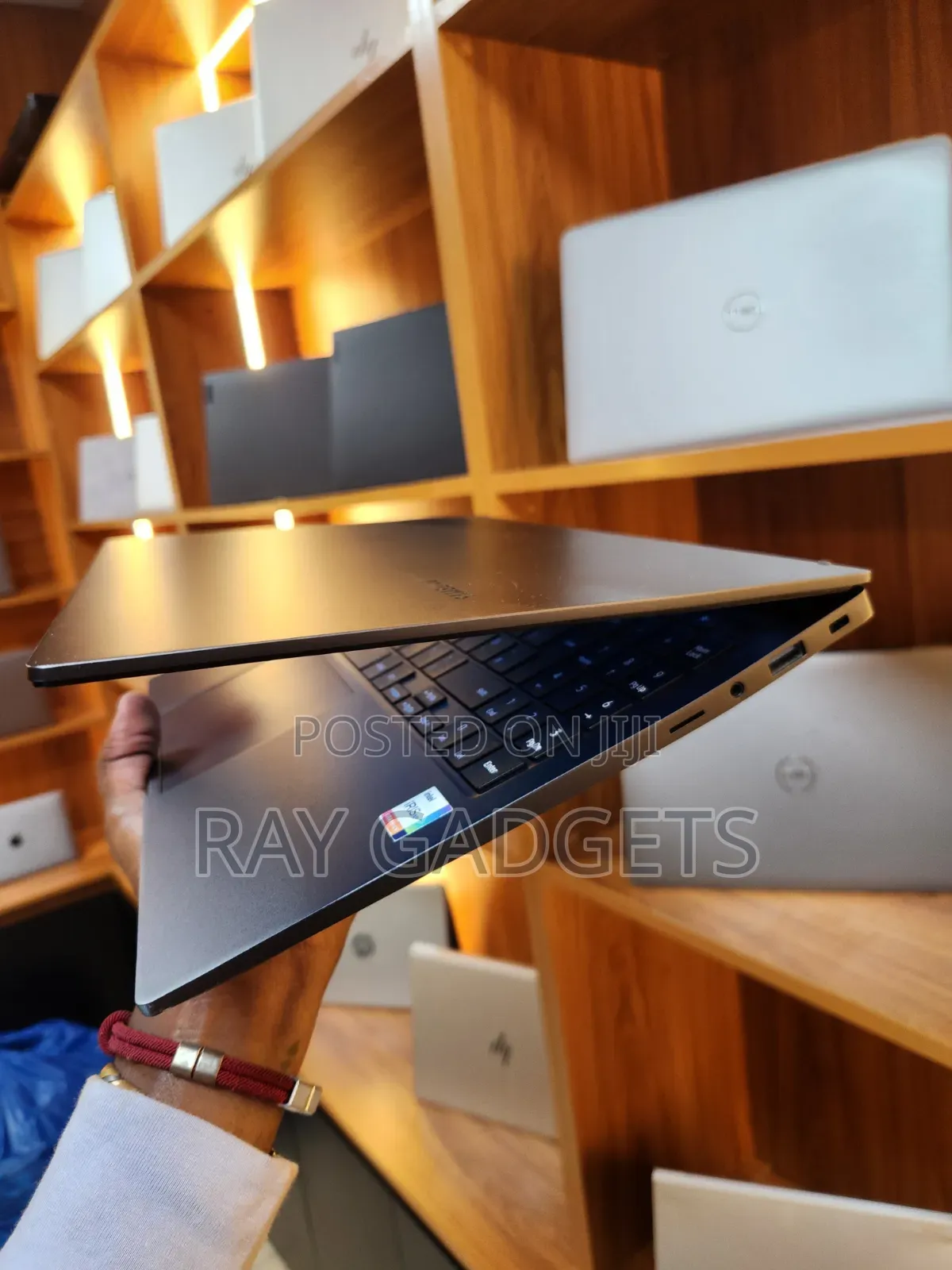 New Laptop Samsung NP700Z3C 8GB Intel Core i5 SSD 256GB