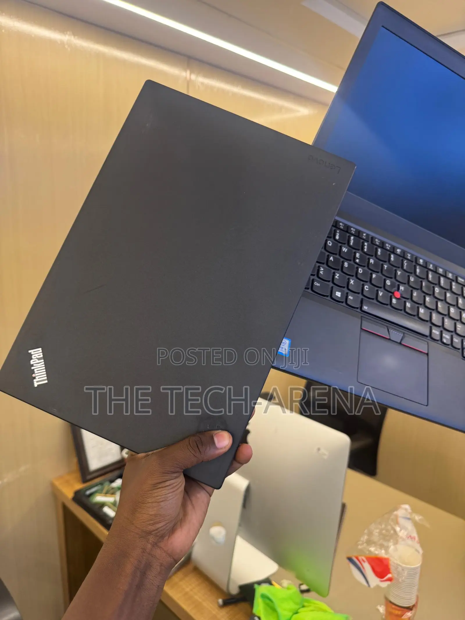 New Laptop Lenovo ThinkPad X270 8GB Intel Core i5 SSD 256GB