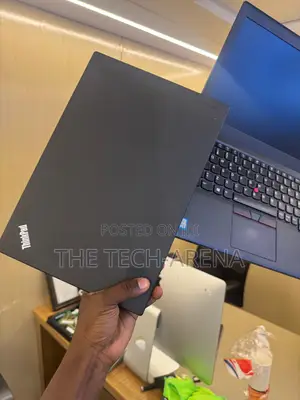 New Laptop Lenovo ThinkPad X270 8GB Intel Core i5 SSD 256GB