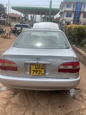 Toyota Corolla 2000 Silver