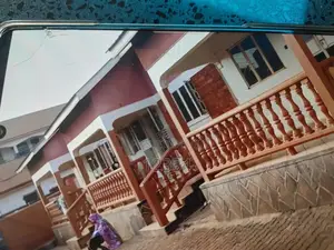 Furnished 7bdrm Bungalow in Makindye for sale