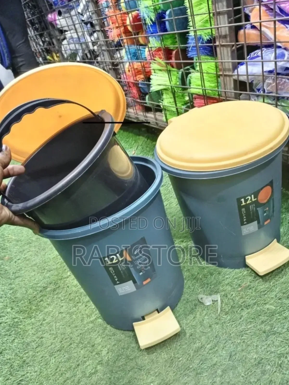 Easy Cleaning 12 Litres Pedal Dust Bin