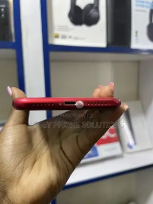 Apple iPhone 11 64 GB Red