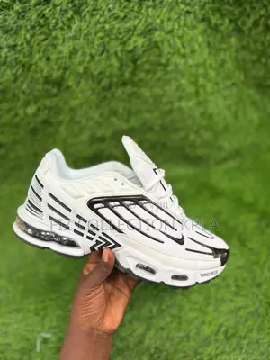Nike Air Max Plus 3 “Triple White