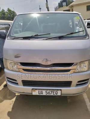 Toyota HiAce 2010 Silver