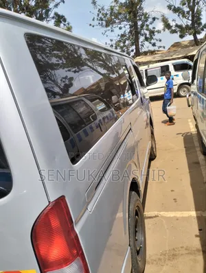 Toyota HiAce 2010 Silver