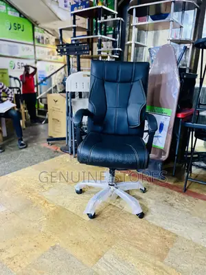 Comfortable Adjustable Office Chair /Leather