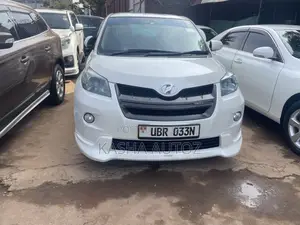 Toyota IST 2009 White