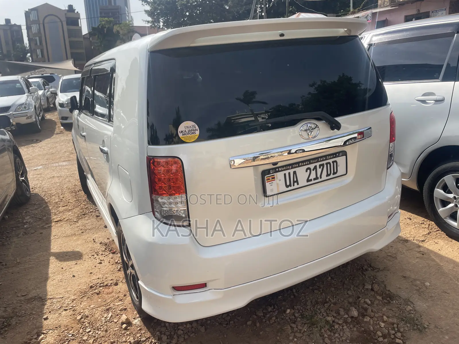 Toyota Corolla Rumion 2011 White