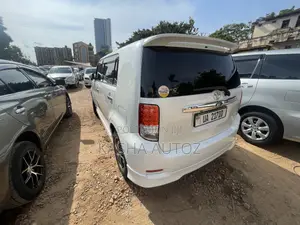 Toyota Corolla Rumion 2011 White