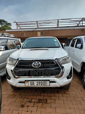 Toyota Hilux 2015 White