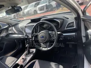 Subaru Impreza 2.0i AWD Hatchback 2017 White