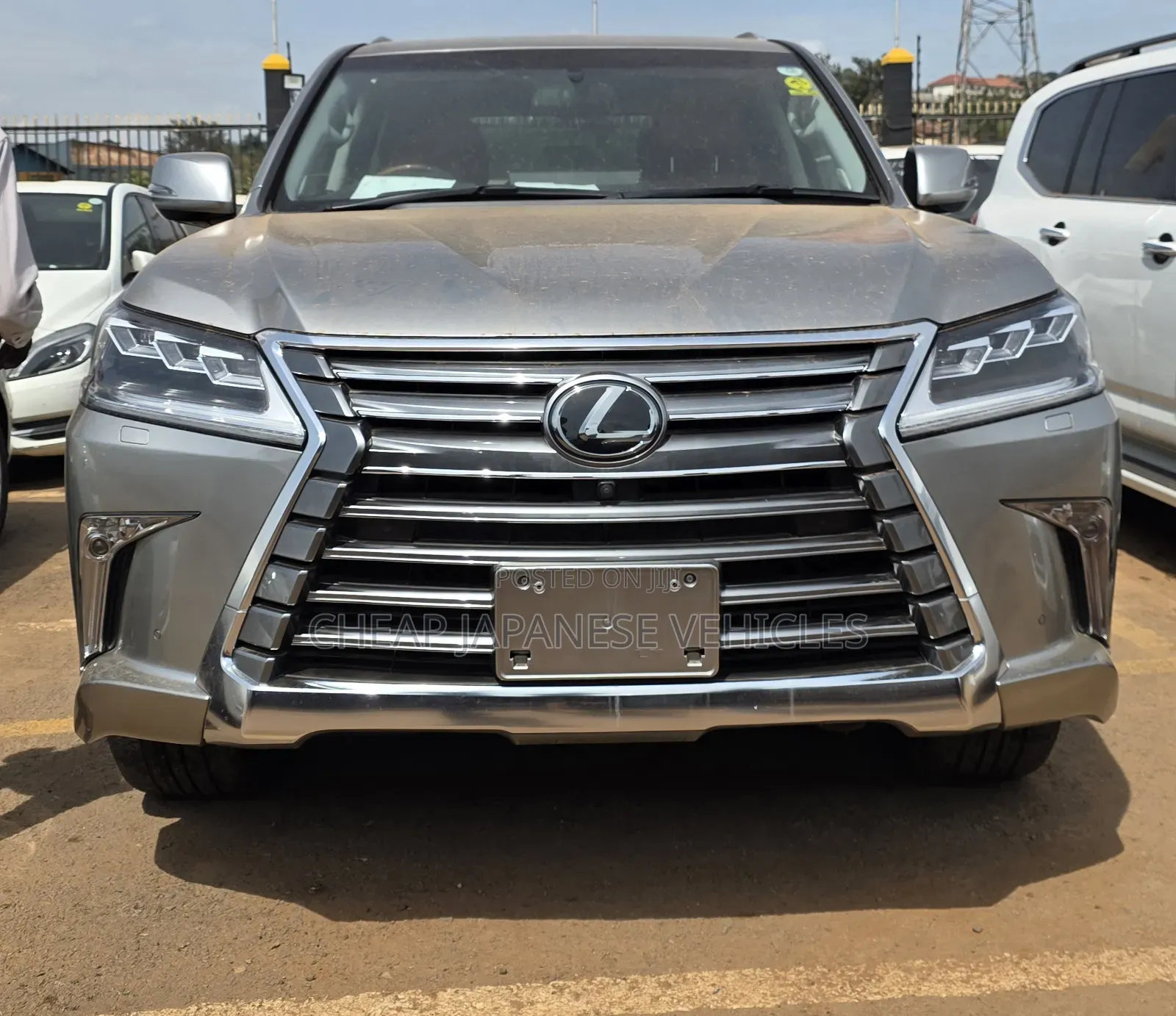 Lexus LX 570 AWD 2017 Beige