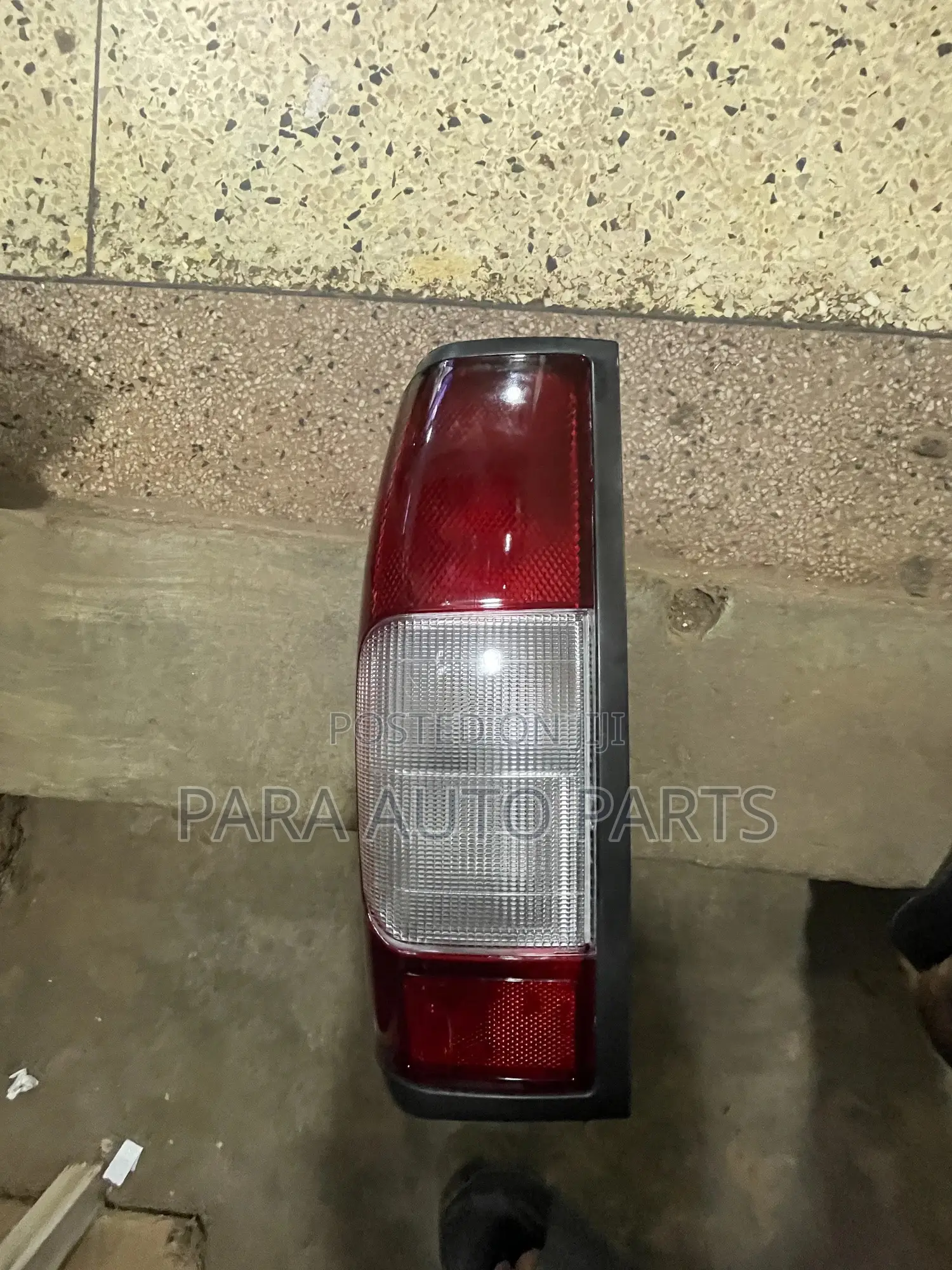 Nissan Hardbody Taillight