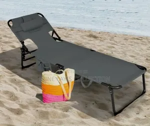 Folding Outdoor/Beach Lounge Chair.