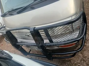 Toyota HiAce 2000 Silver