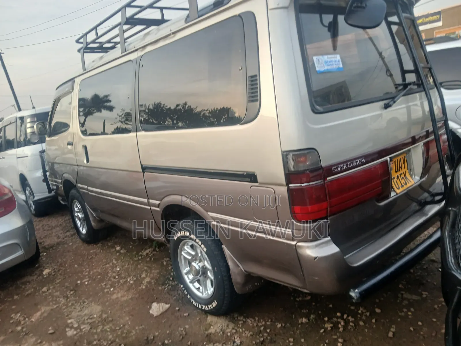 Toyota HiAce 2000 Silver