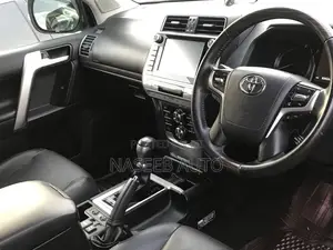 Toyota Land Cruiser Prado 2018 Blue