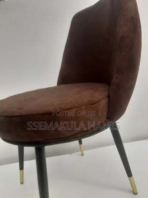 Luxurious Dinning Table