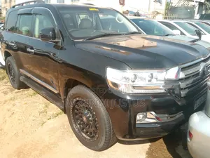 Toyota Land Cruiser 2010 Black