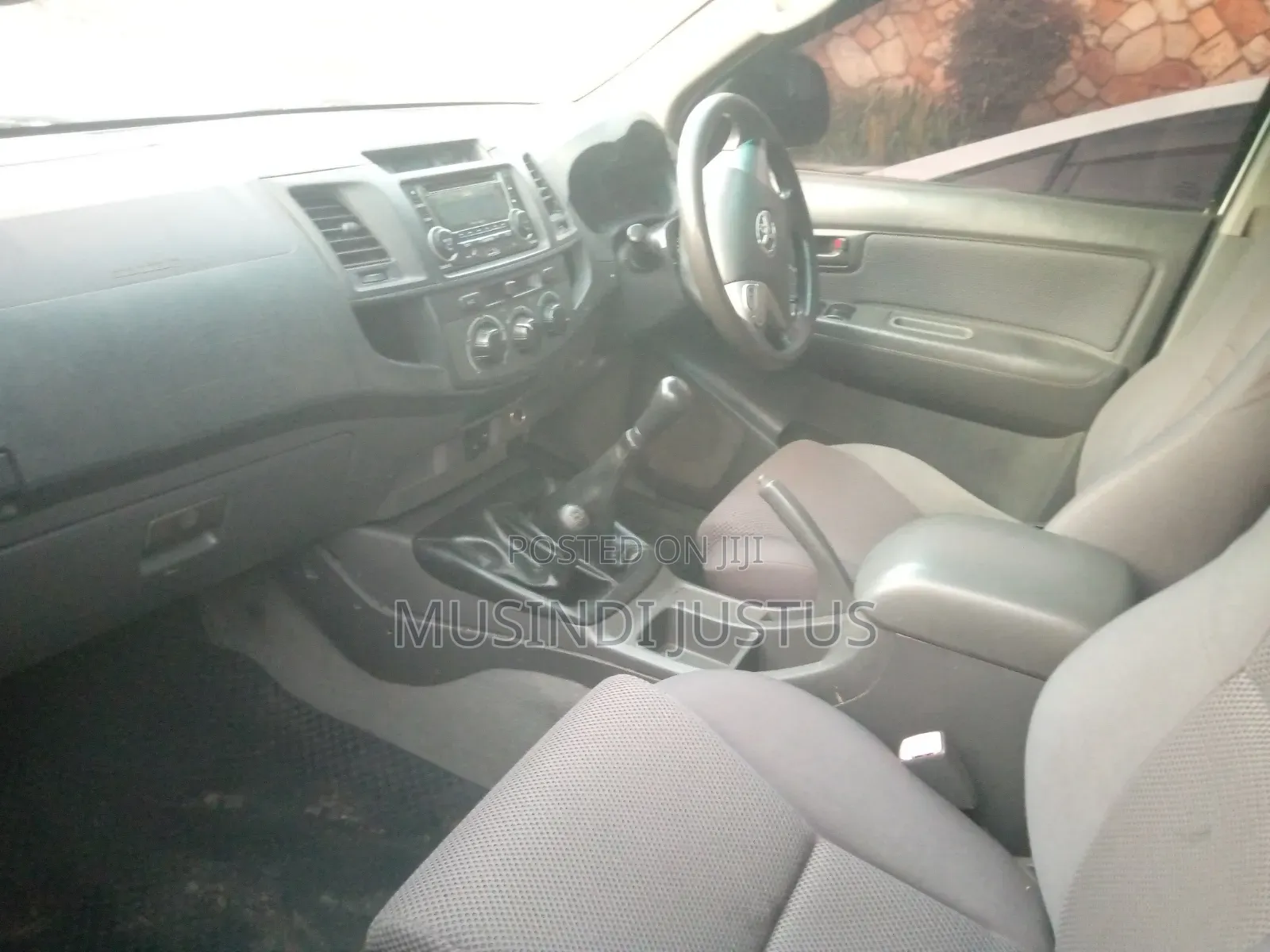 Toyota Hilux 2014 White