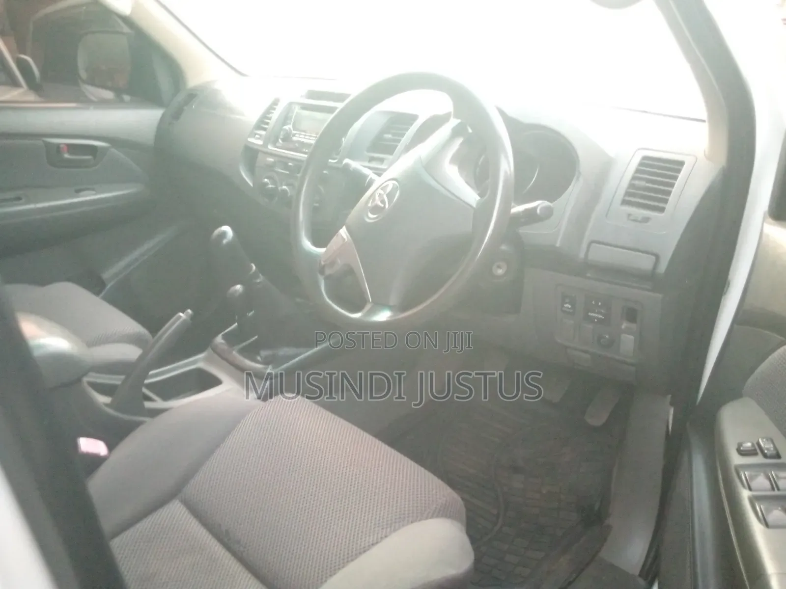 Toyota Hilux 2014 White