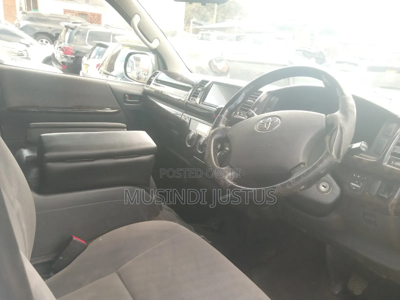 Toyota HiAce 2010 Silver