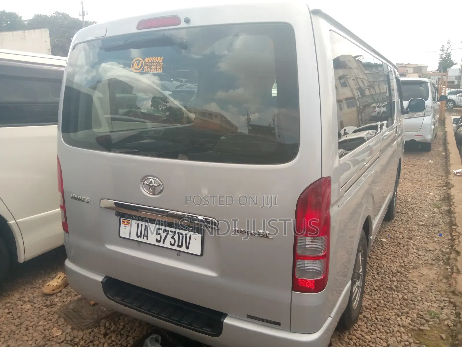 Toyota HiAce 2010 Silver