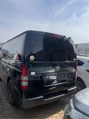 Toyota HiAce 2015 Black