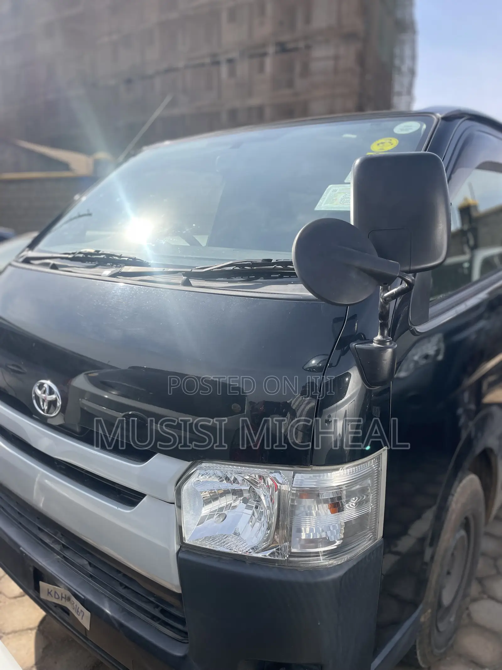 Toyota HiAce 2015 Black