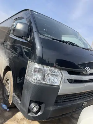 Toyota HiAce 2015 Black