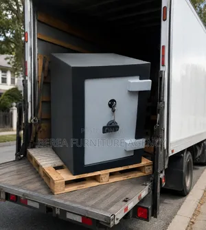 Excellent Condition Office Money Safe