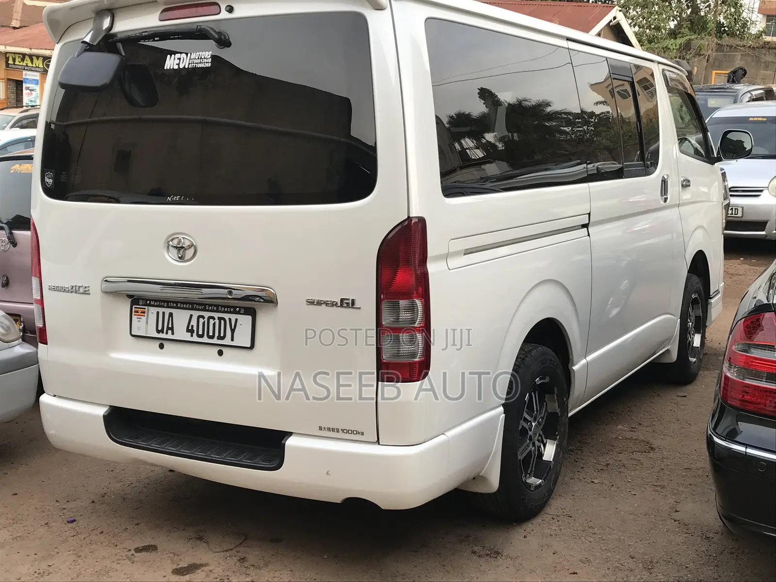 Toyota HiAce 2010 White