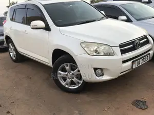 Toyota RAV4 2011 White