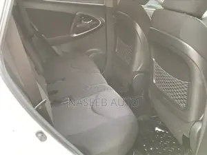 Toyota RAV4 2011 White