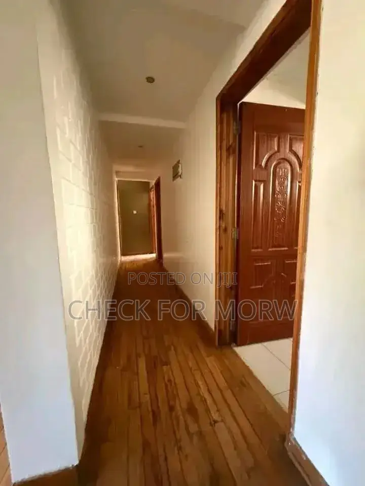 5bdrm Duplex in Bugolobi, Central Division for rent