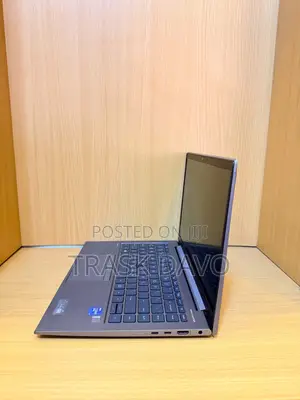 Laptop HP ZBook Firefly 14 G7 8GB Intel Core i5 SSD 256GB