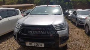 Toyota Hilux 2018 Silver