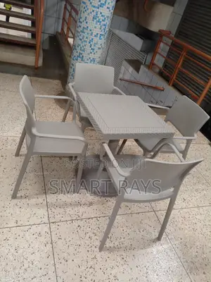 Advanced Set of Dining/Bar/Restaurant/Cafe Table With 4 Chairs