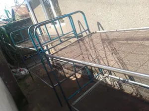 Used Metallic Bed: Two Sets of Double Decker Beds