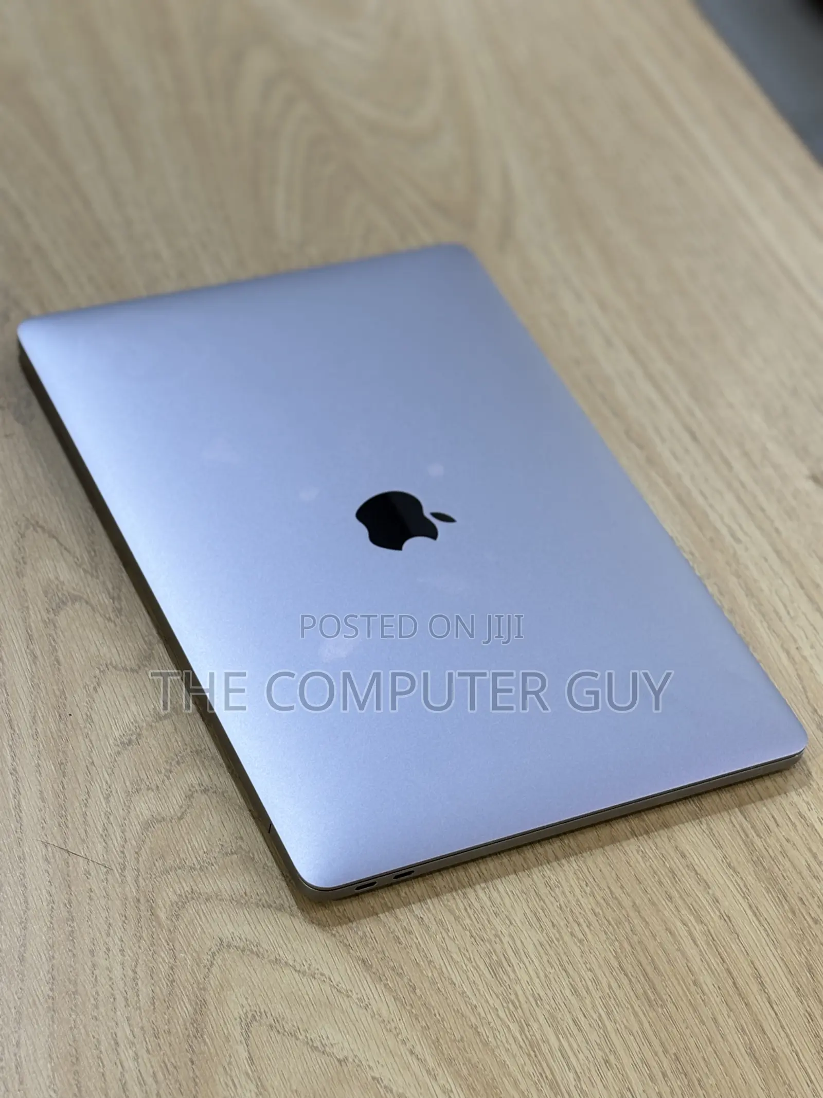 New Laptop Apple MacBook Pro 2017 8GB Intel Core i5 SSD 256GB